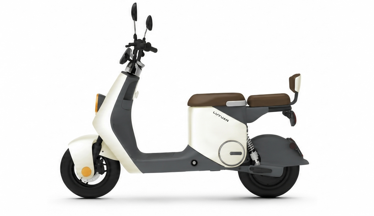 Retro-Modern Sleek Urban Electric Scooter